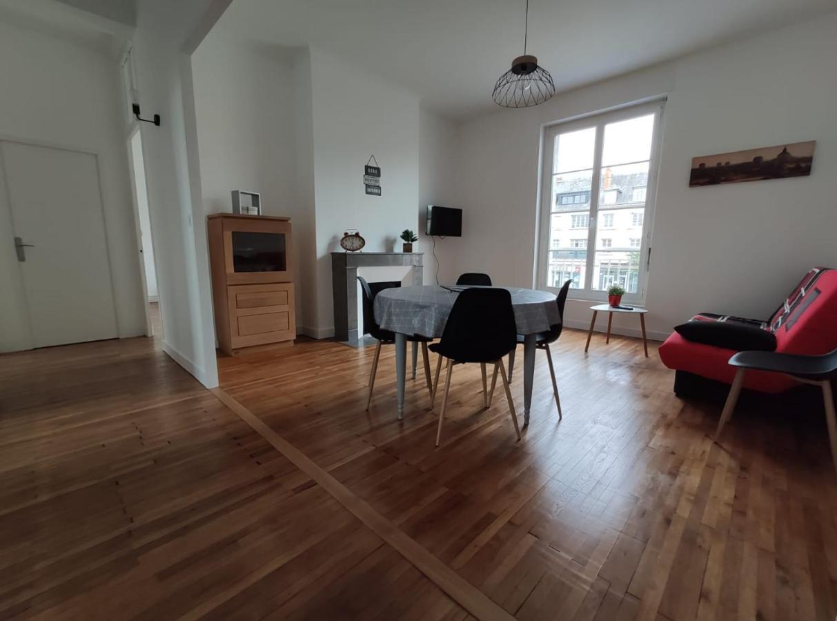 Appartement 1-6 Pers Situe Entre Les Ponts Saumur Exterior foto